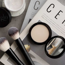 Load image into Gallery viewer, Perfecting powder by Glo Skin Beauty
